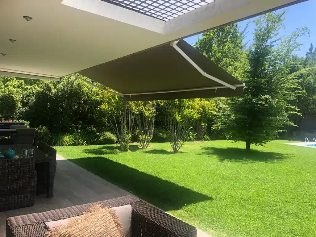TOLDO-de-proyeccion-decored